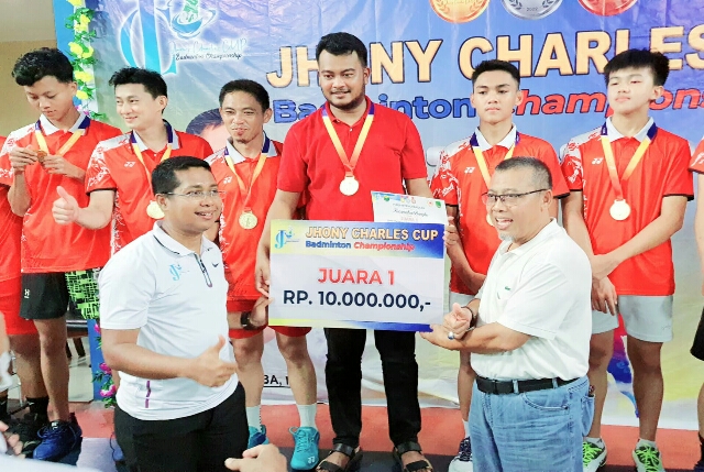 Kejuaraan Badminton Championship, Resmi di Tutup Jhony Charles