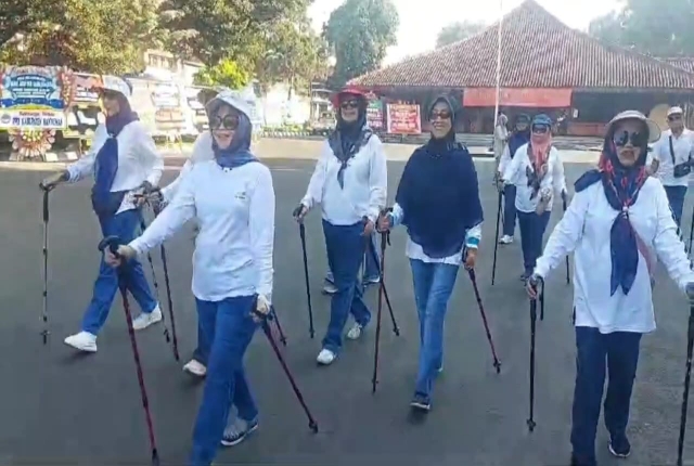 Komunitas 
