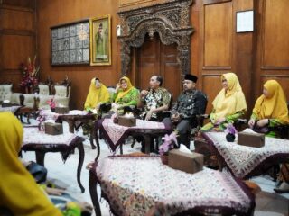 Pj Bupati Kabupaten Banyumas Terima Audiensi Pimpinan Daerah Aisyiyah Purwokerto