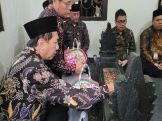 Pj Iwannuddin Iskandar Ziarah Makam R Joko Kaiman Bupati Pertama Banyumas