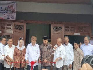 Menteri Koperasi dan UKM Resmikan Awal Koperasi Merah Putih