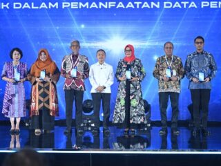 Bupati Sadewo Tri Lastiono Pimpin Rapat Kesiapan Jelang Nataru 2025-2026